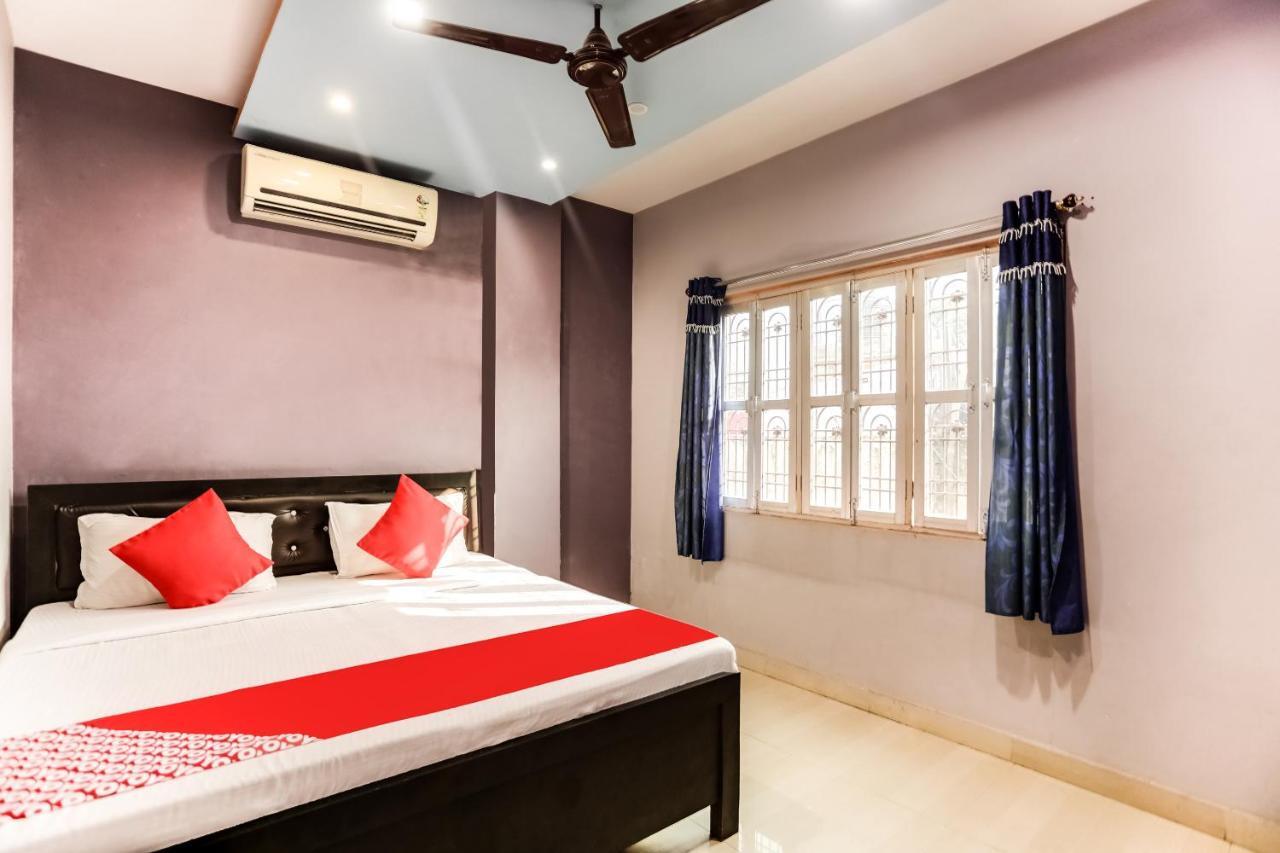 Spot On 45585 Hotel Aakash Ganga Varanasi Exteriör bild